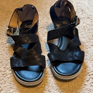 Sofft Black Strappy Crisscross Platform Sandals